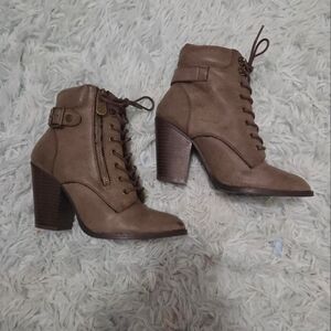 Daisy Fuentes Brown Heeled Boots with Buckle Detail